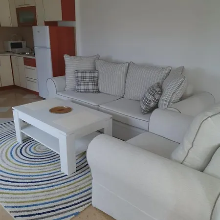 Ruzmarin Apartment Vir