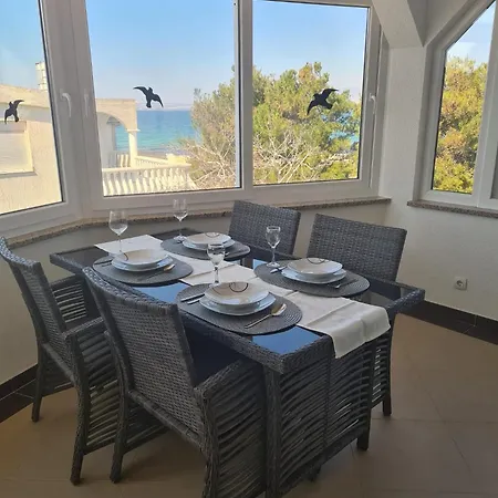 Apartment Ruzmarin Vir