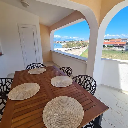 Apartment Ruzmarin *