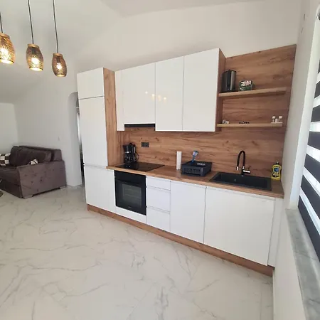 Ruzmarin Apartment Vir