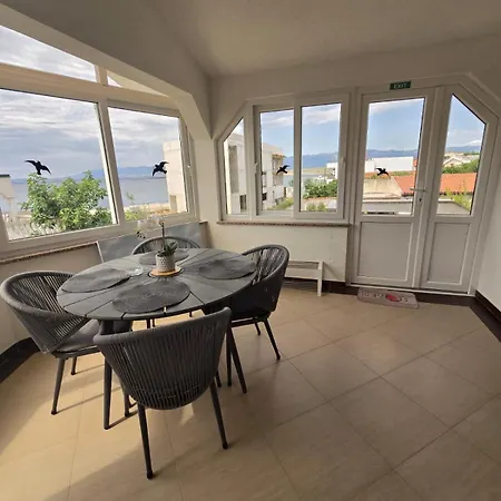 Apartment Ruzmarin Vir