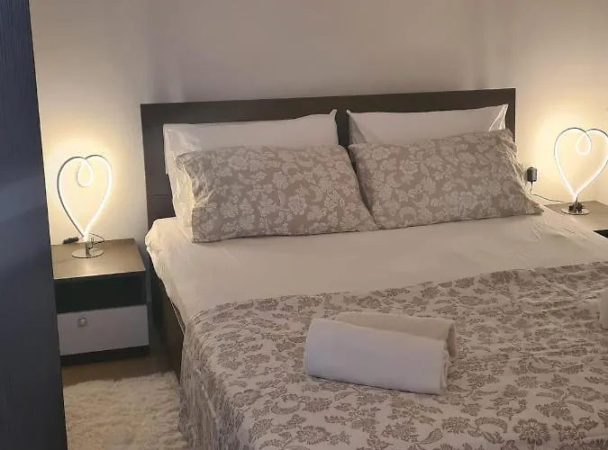 Apartment Ruzmarin *