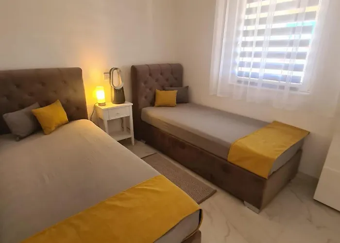 Apartment Ruzmarin *